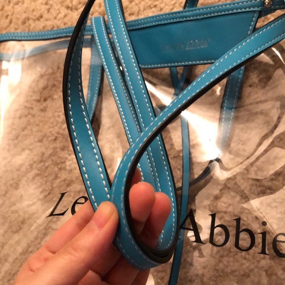 Tote - Picture 3 of 5